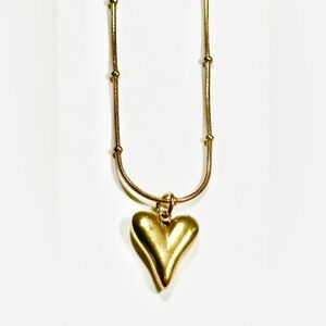Beautiful and Uniquely Shaped Gold Heart Pendant Necklace NWOT